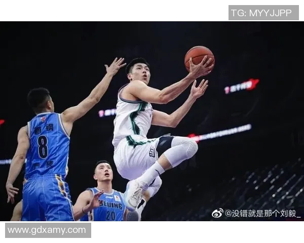 沙萨基迎战里昂期待精彩对决双方球员状态火热斗志昂扬